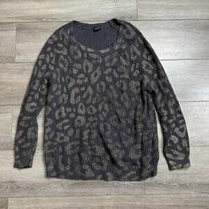 Torrid 1 Womens Plus 1X Animal Metallic Gold Print Gray Sweater